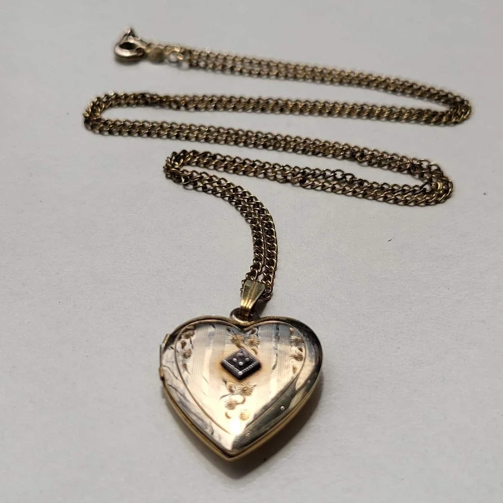 12K Gold Filled Diamond Heart Locket Necklace Vintage Etched Floral - Picture 1 of 10